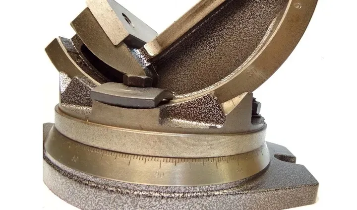 imadlo-maszynowe-katowe-125mm-obrotowe-2d-uchylne-marka-sh-stan-nowy