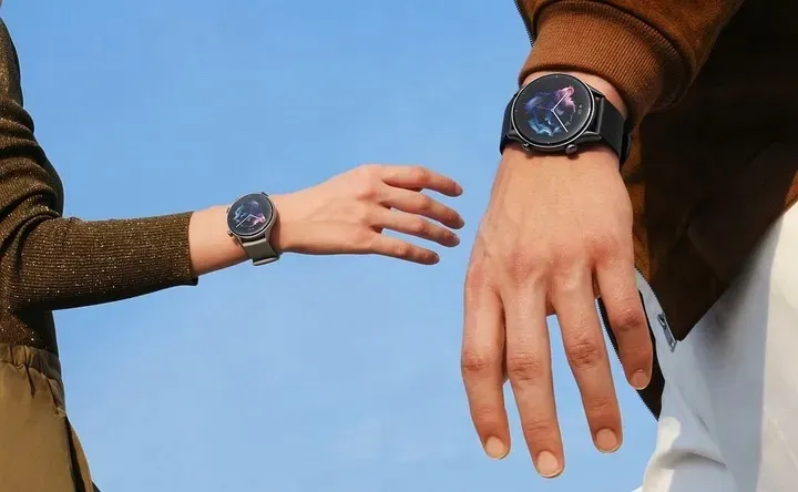 czarny-smartwatch-amazfit-gtr-3