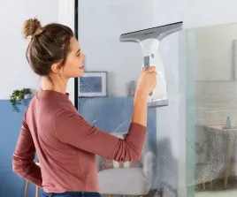 myjka-odkurzacz-urzadzenie-do-mycia-okien-szyb-luster-akumulatorowa-zestaw