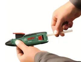 pistolet-do-kleju-na-goraco-bosch-gluepen-klej