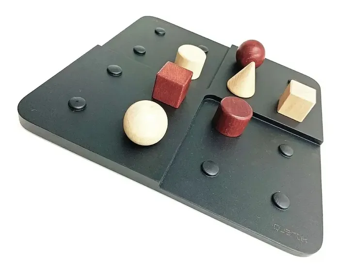 gigamic-quantik-iuvi-games-material-drewno-plastik