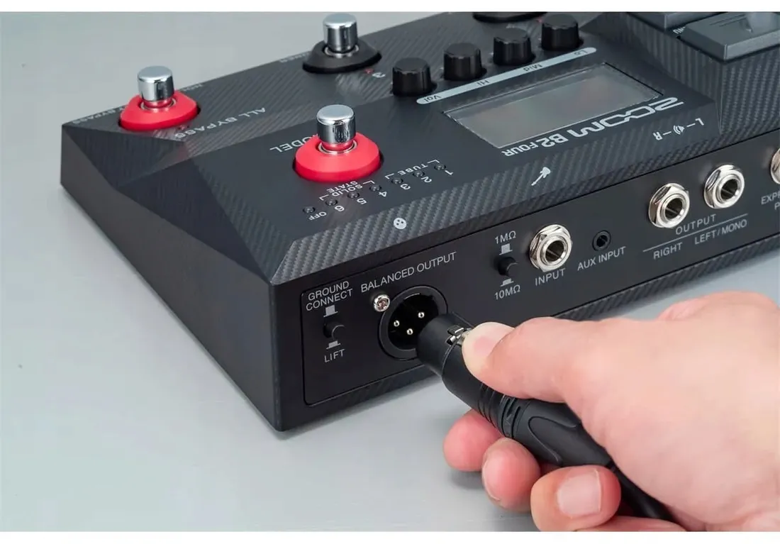 zoom-b2-four-multiefekt-basowy