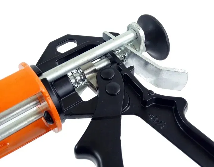 pistolet-do-silikonu-waart-stan-nowy-waga-z-opakowaniem-0-97-kg