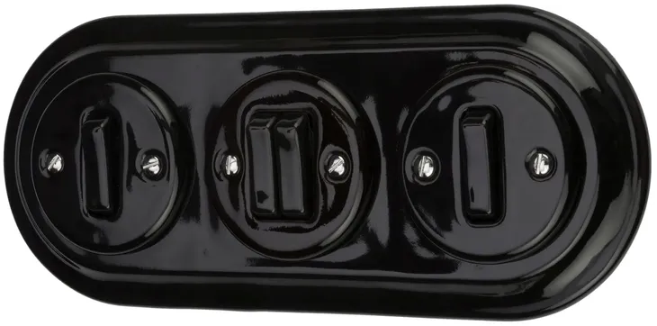 ramka-ceramiczna-potrojna-czarna-liczba-gniazdek-3-szt