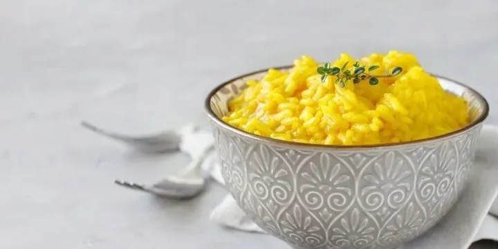 ryzowar-sencor-srm-3151bk-bezpieczenstwo-nozki-antyposlizgowe