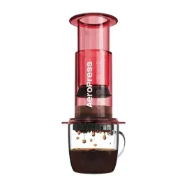 aeropress-clear-red-zaparzacz-do-kawy-czerwony-z-filtrami