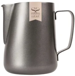 espresso-gear-pitcher-black-dzbanek-do-mleka-0-6l