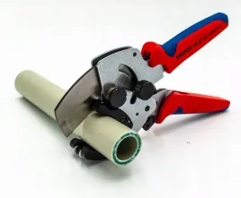knipex-902540-obcinak-do-rur-kompozyt-i-ochrona