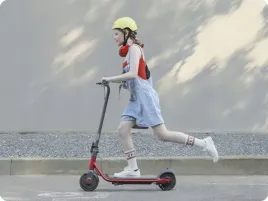 hulajnoga-elektryczna-ninebot-by-segway-zing-c15e