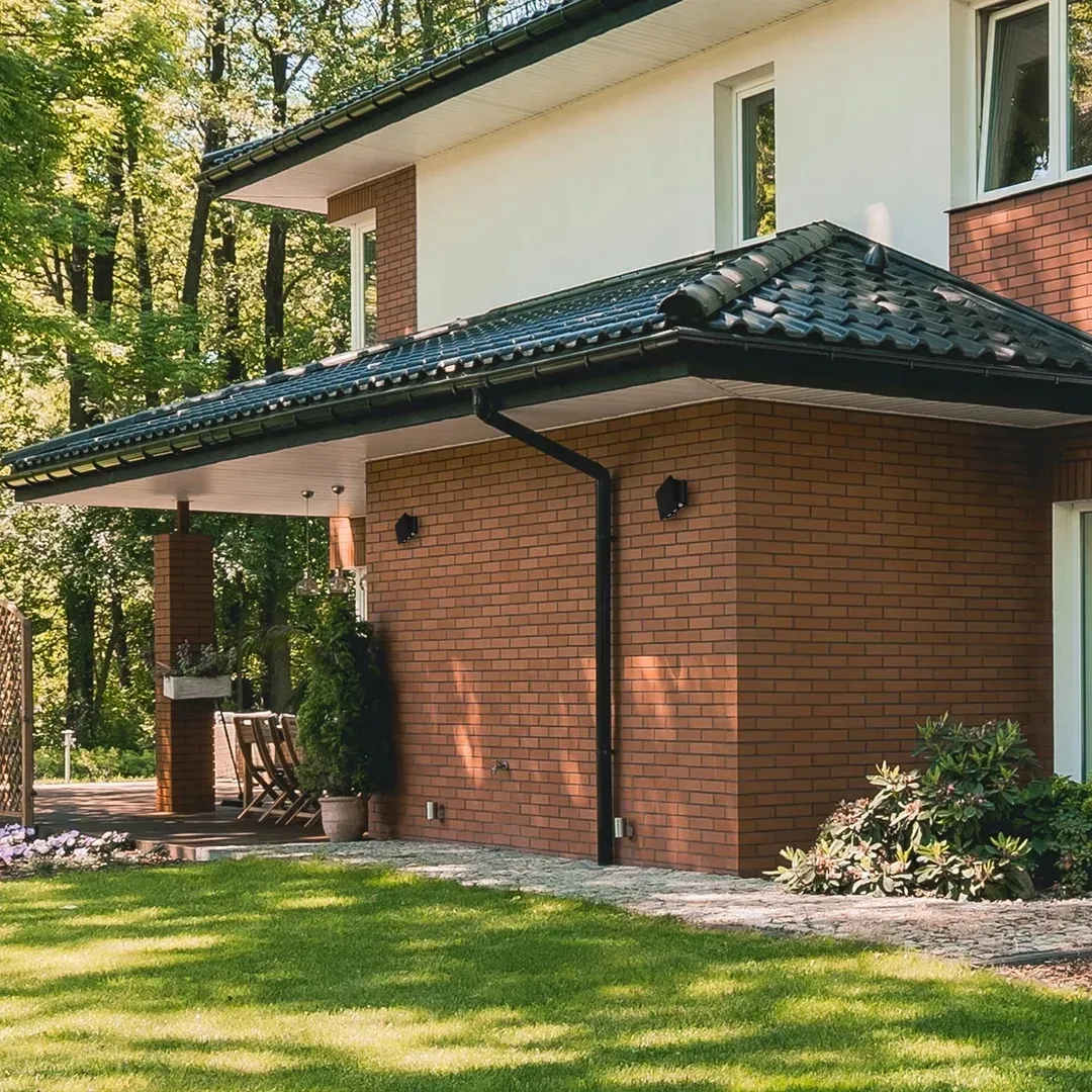 kinkiet-scienny-solarny-led-czarny-gora-dol-cieple-swiatlo-eko-light