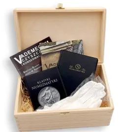 zestaw-prezentowy-dla-kolekcjonera-klaser-ksiazki-inne