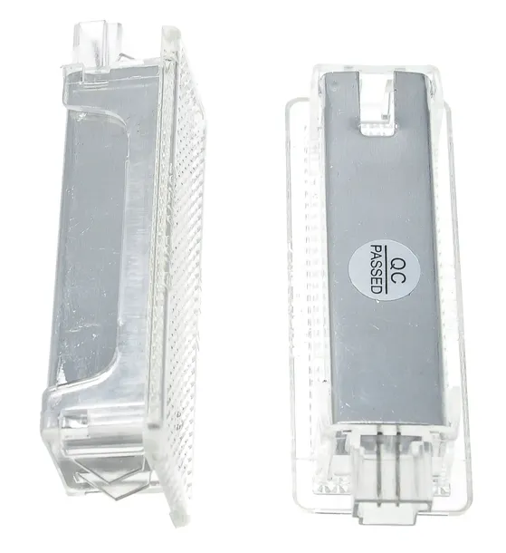 led-lampka-drzwi-bmw-e60-e61-e70-e90-e91-f10-f11-stan-nowy-producent-czesci-ledprojektor