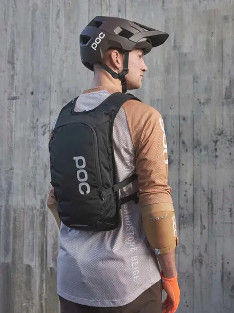 plecak-rowerowy-poc-column-vpd-backpack-uranium-black-material-dominujacy-poliester