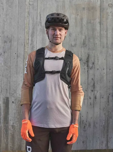 plecak-rowerowy-poc-column-vpd-backpack-uranium-black-kod-producenta-25123-1002