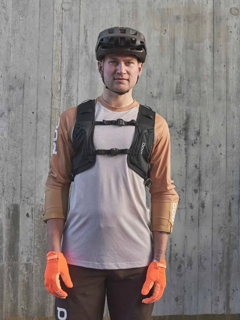 plecak-rowerowy-poc-column-vpd-backpack-uranium-black