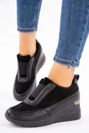 czarne-wsuwane-sneakersy-damskie-z-guma-na-przodzie-40