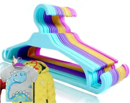 wieszaki-dzieciece-pastelowe-kolorowe-dla-dzieci-ubrania-odziez-ubraniowe