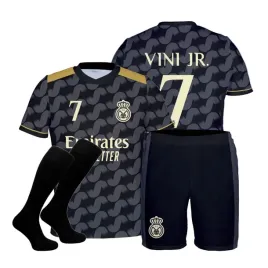 vinicius-junior-czarny-stroj-komplet-getry-rozm-116