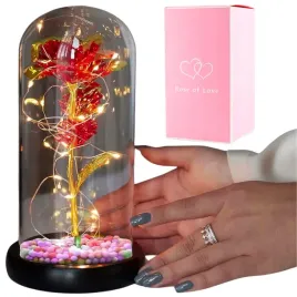 wieczna-roza-w-szkle-swiecaca-led-pomysl-na-prezent-na-urodziny-dzien-mamy
