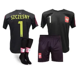 szczesny-polska-czarny-stroj-komplet-getry-r-128