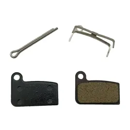 czarne-klocki-polmetaliczne-uchwyt-z-zawleczka-do-hulajnog-elektrycznych