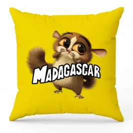 poduszka-madagascar-zolta-dla-fana-mort-na-prezent-wzory