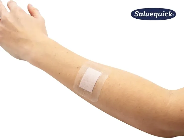 salvequick-aqua-block-plastry-16-szt-cechy-dodatkowe-wodoodporne