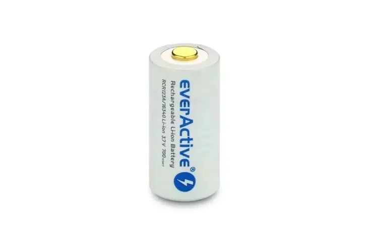 akumulator-everactive-3-7v-rcr123a-16340-700mah-rodzaj-akumulatorki