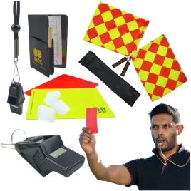 zestaw-sedziowski-pilkarski-dla-sedziego-gwizdek-kartki-choragiewki-etui