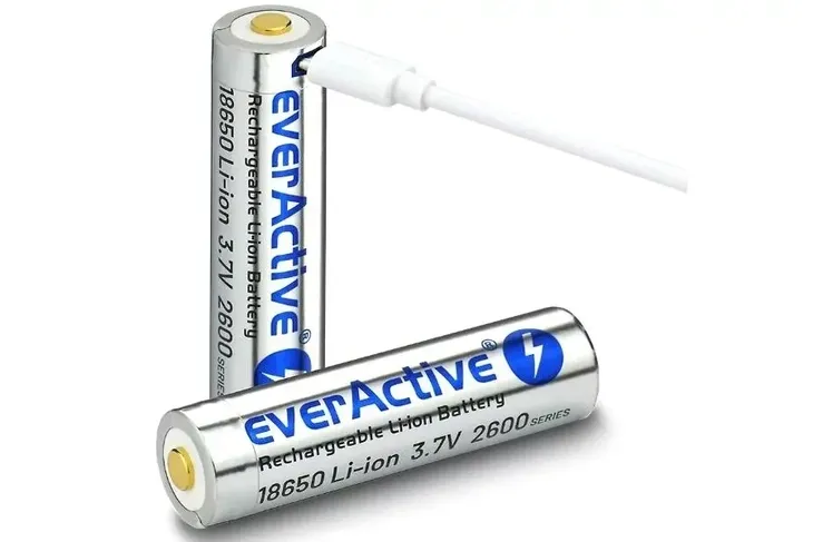 akumulator-everactive-18650-2600mah-micro-usb-symbol-baterii-18650