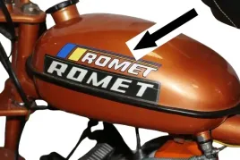 naklejki-na-zbiornik-paliwa-do-motorynki-motorynka-romet-2-szt-male
