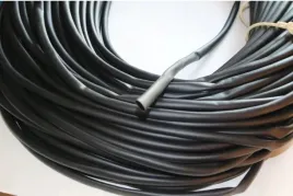 otulina-instalacja-instalacji-czarna-10-x-9-mm