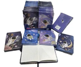 notes-kosmos-zlote-zdobienia-adar