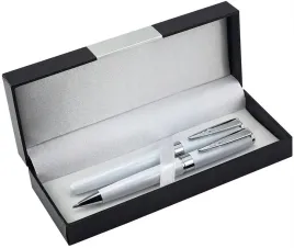 zestaw-dlugopis-pioro-kulkowe-w-eleganckim-etui