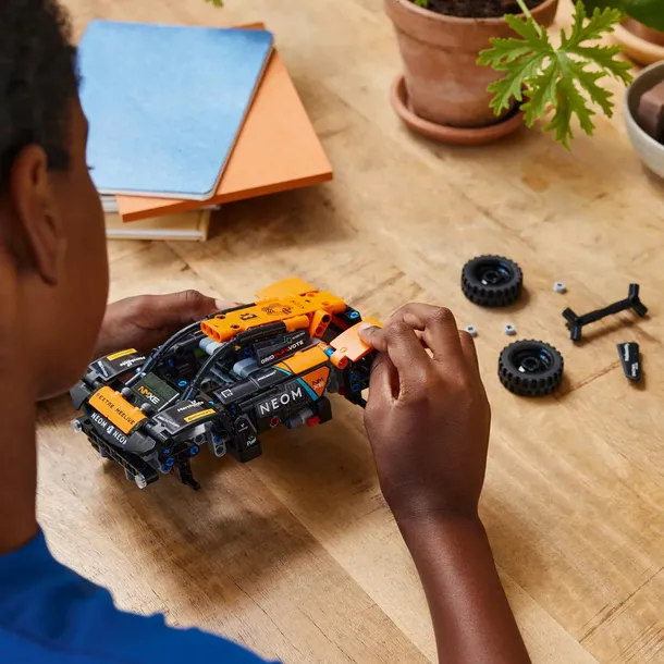 lego-technic-42166-neom-mclaren-extreme-e-race-numer-produktu-42166