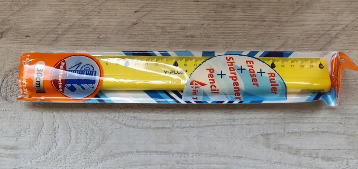 linijka-30cm-4-w-1-y-plus-bohater-brak