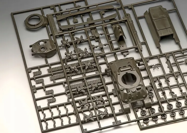 revell-03290-sherman-m4a1-waga-z-opakowaniem-0-2-kg