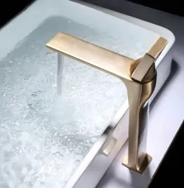 kran-nablatowy-bateria-umywalkowa-zlota-zloty-mat