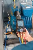 manometry-elektroniczne-testo-550s-smart-bluetooth-waga-z-opakowaniem-826-kg