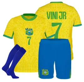 stroj-pilkarski-dla-dziecka-vini-jr-brazylia-reprezentacja-komplet-r-116-cm