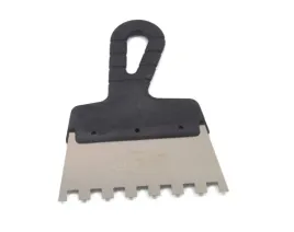 szpachla-nierdzewna-fasadowa-150mm-zab-8x8-mm-uchwyt-z-tworzywa-instar-0917