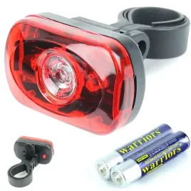 lampa-rowerowa-na-tyl-jet-moc-10-lumenow-baterie-2xaaa-w-zestawie