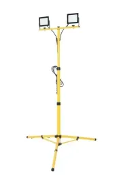 statyw-budowlany-z-naswietlaczami-162-cm-led-2x100w-i-przewodem-3m-ecolight