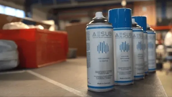 spray-aesub-blue-400ml-12-szt-stan-nowy-zawiera-baterie-nie