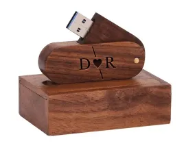 drewniany-pendrive-w-pudelku-grawer-logo-32-gb