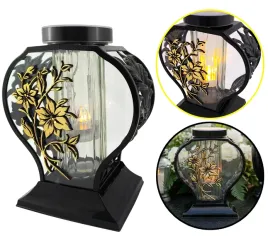 znicz-solarny-czarna-kapliczka-ze-zlota-lilia-zolte-swiatlo-naturalne