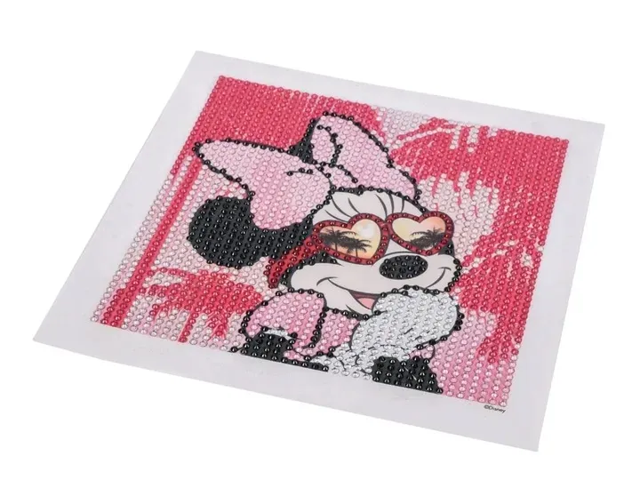 minnie-mouse-malowanie-diamentami