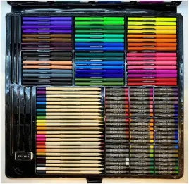 zestaw-artystyczny-258el-do-malowania-xxl-walizka-etui-na-kredki-mazaki