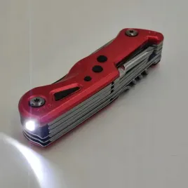 noz-multitool-scyzoryk-z-latarka-led-wielofunkcyjny-12w1-nozyk-skladany-pro