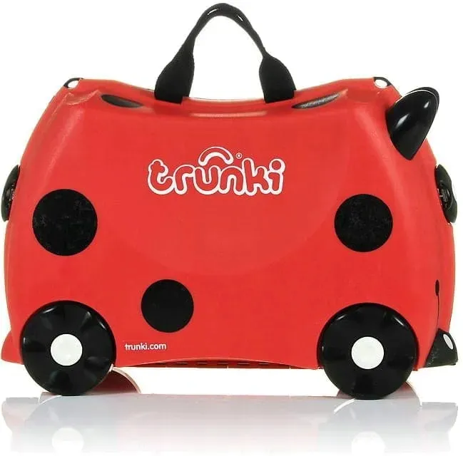 trunki-jezdzaca-walizeczka